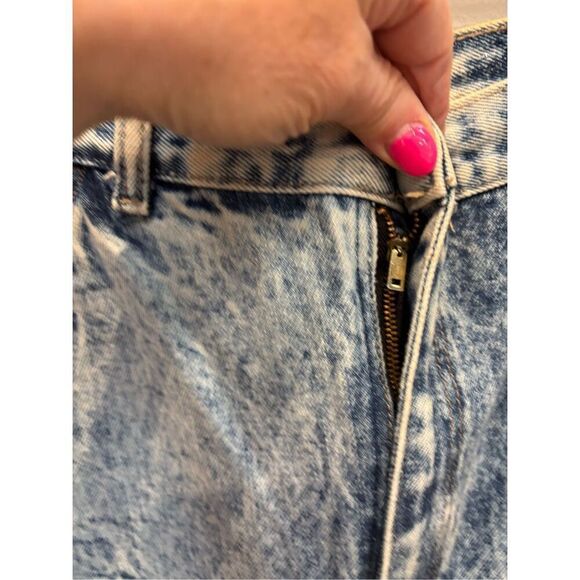 A Time for Us 10/12 VTG 80’s avoid wash high rise bow hem jeans (tagged a 32) - Picture 6 of 8